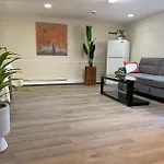 Sweet Two Bedrooms Building In Downtown