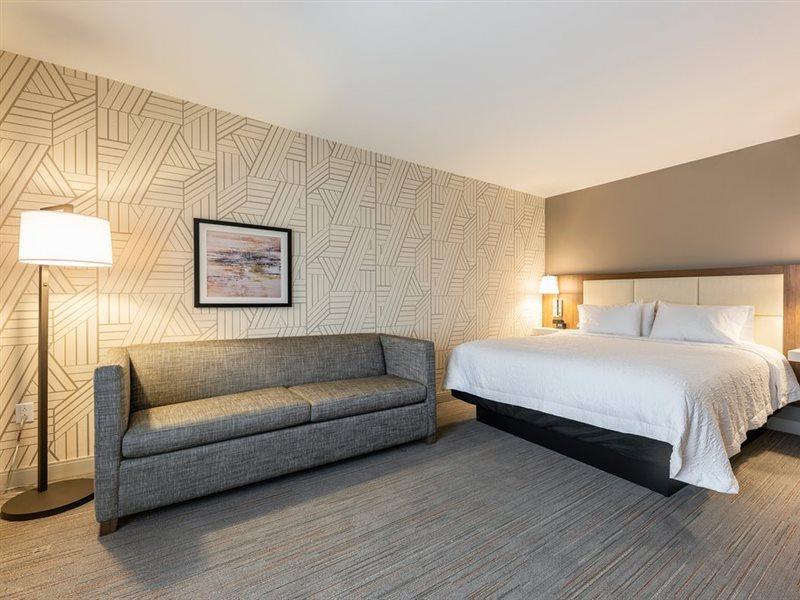 Hotel Hampton &
