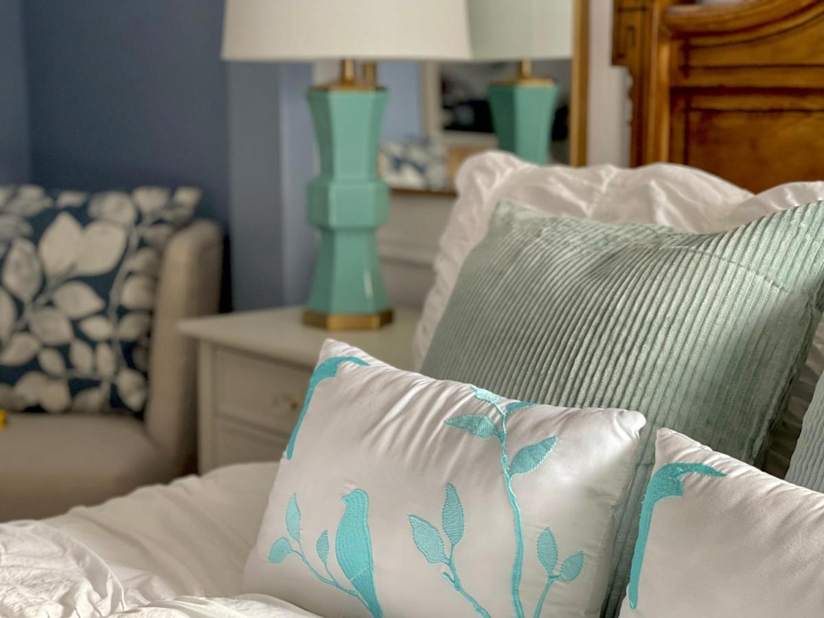Charlotte's Rose Bed & Breakfast