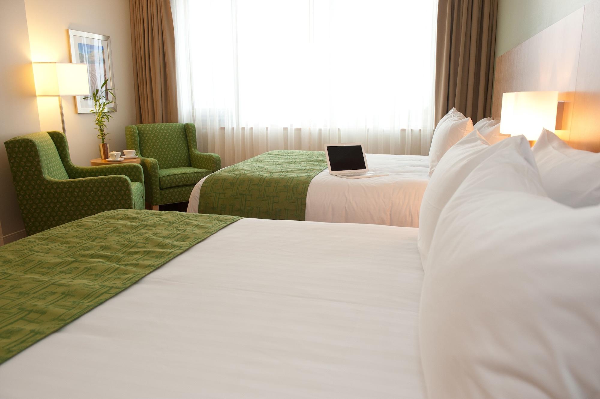 Hotel The Holman Grand