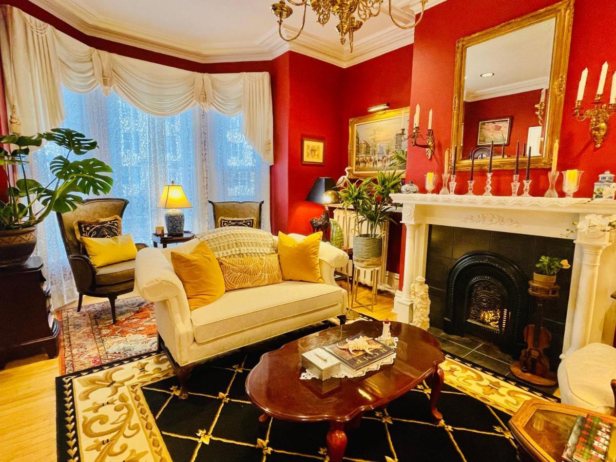 Charlotte's Rose Bed & Breakfast