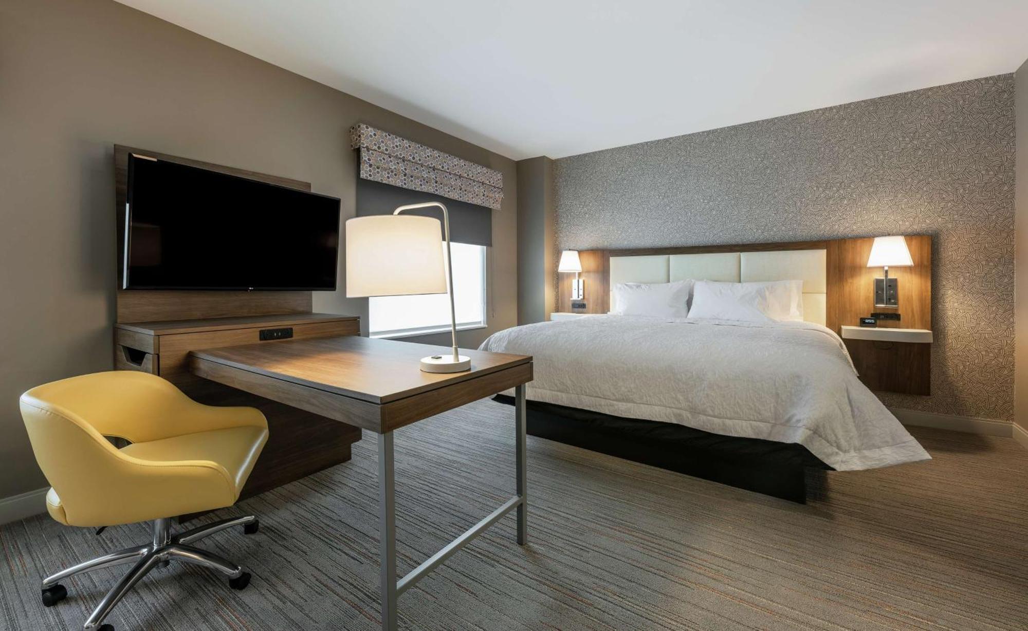 Hotel Hampton &