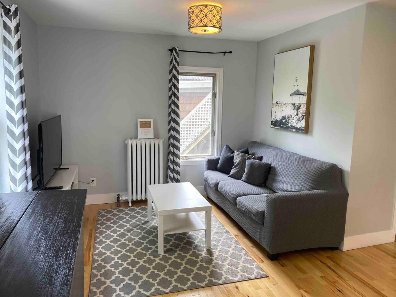 Holiday home 86b King Bed - Steps To Victoria Row Charlottetown