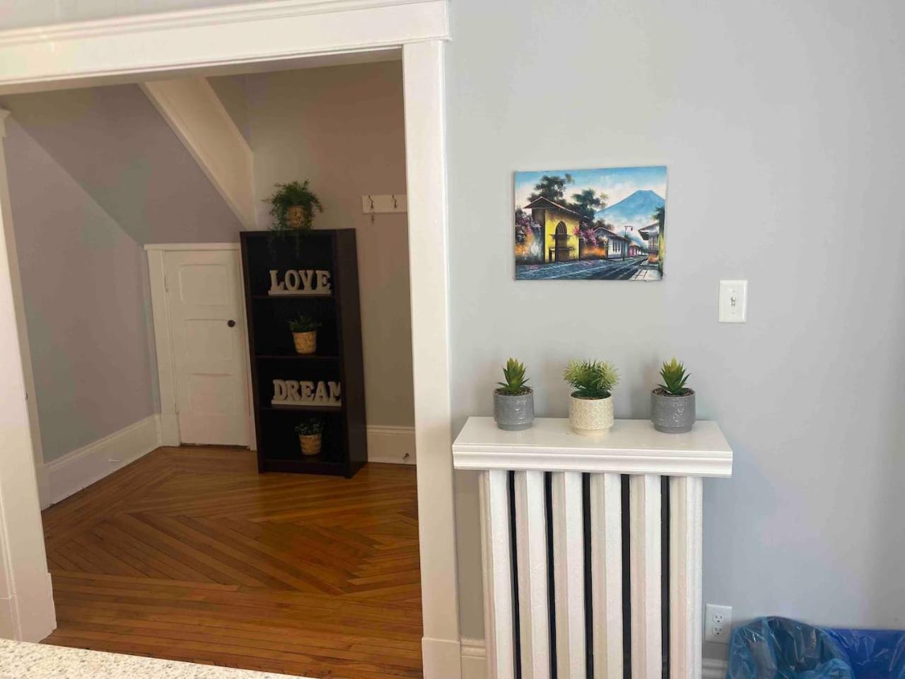 86a King Bed 2bd 3bt On Queen St. Downtown Holiday home Charlottetown