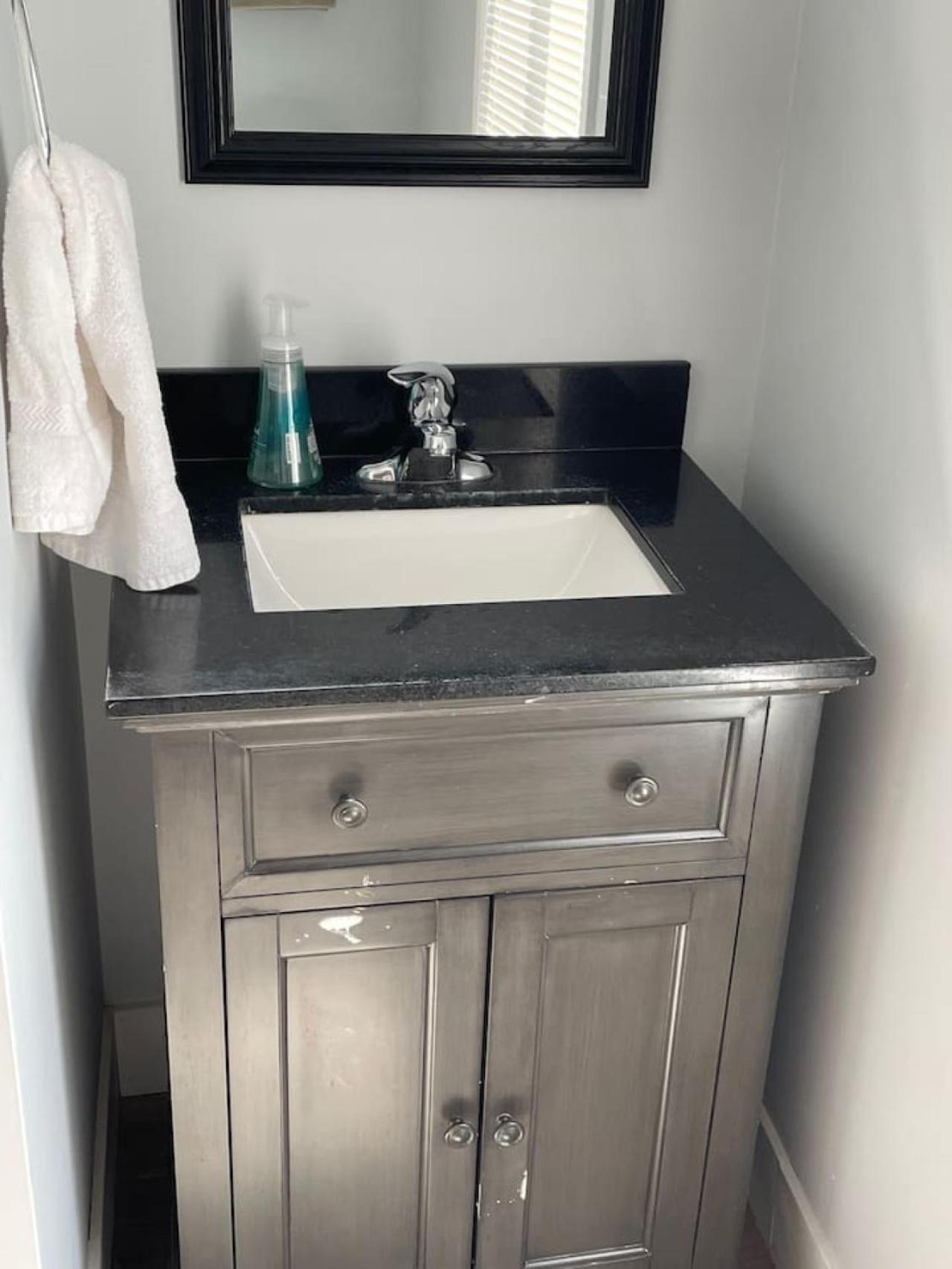 86a King Bed 2bd 3bt On Queen St. Downtown *