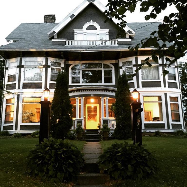 Bed & Breakfast Hillhurst