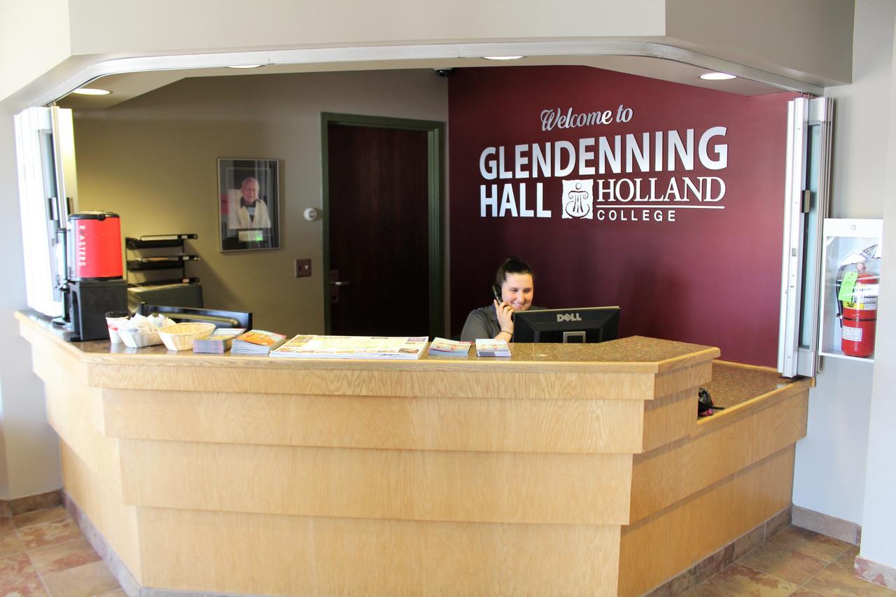 Glendenning Hall At Holland College 2*