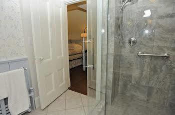 Elmwood Heritage Inn