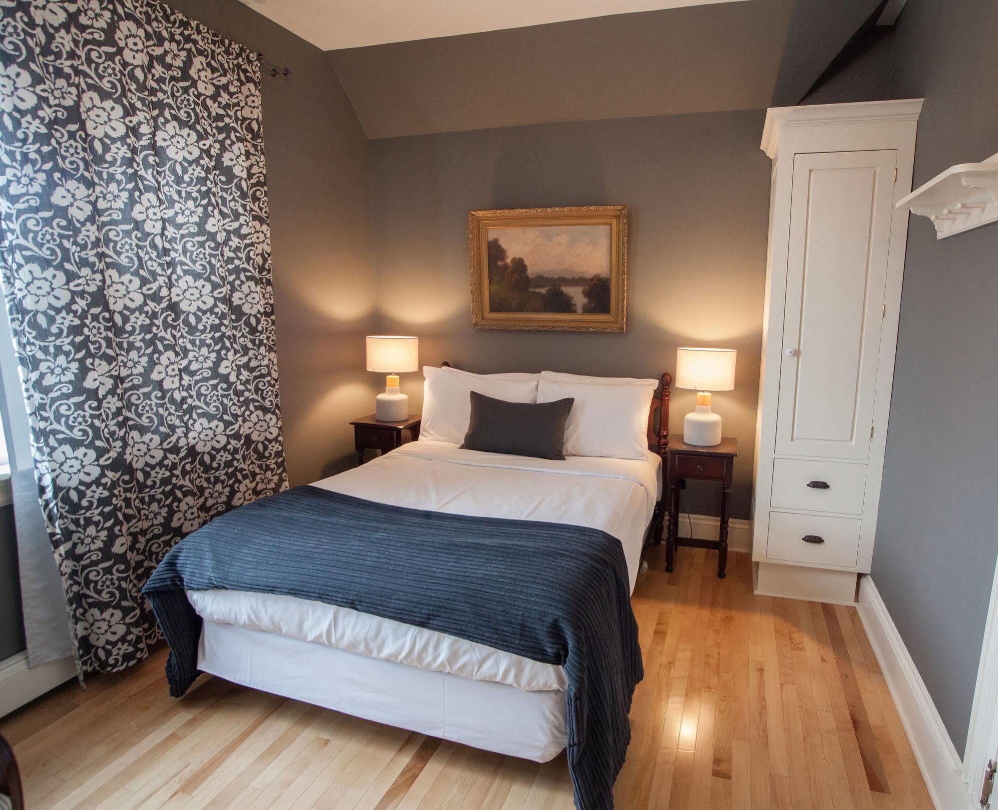 Bed & Breakfast Hillhurst 4*