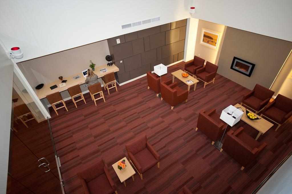 Hotel The Holman Grand 4*