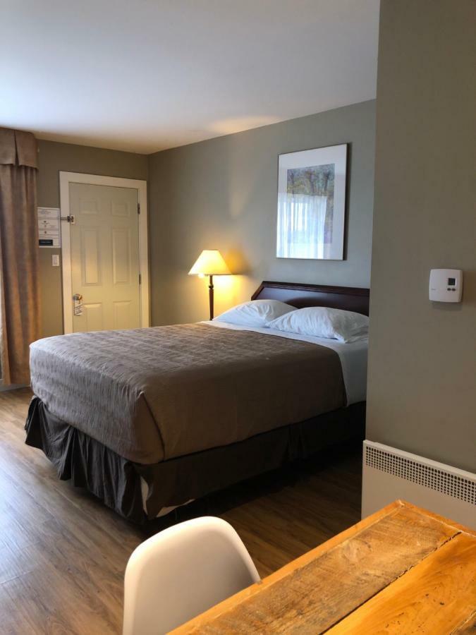 Royalty Maples Motel & Cottages Motel Charlottetown