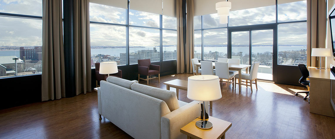 The Holman Grand Hotel 4*